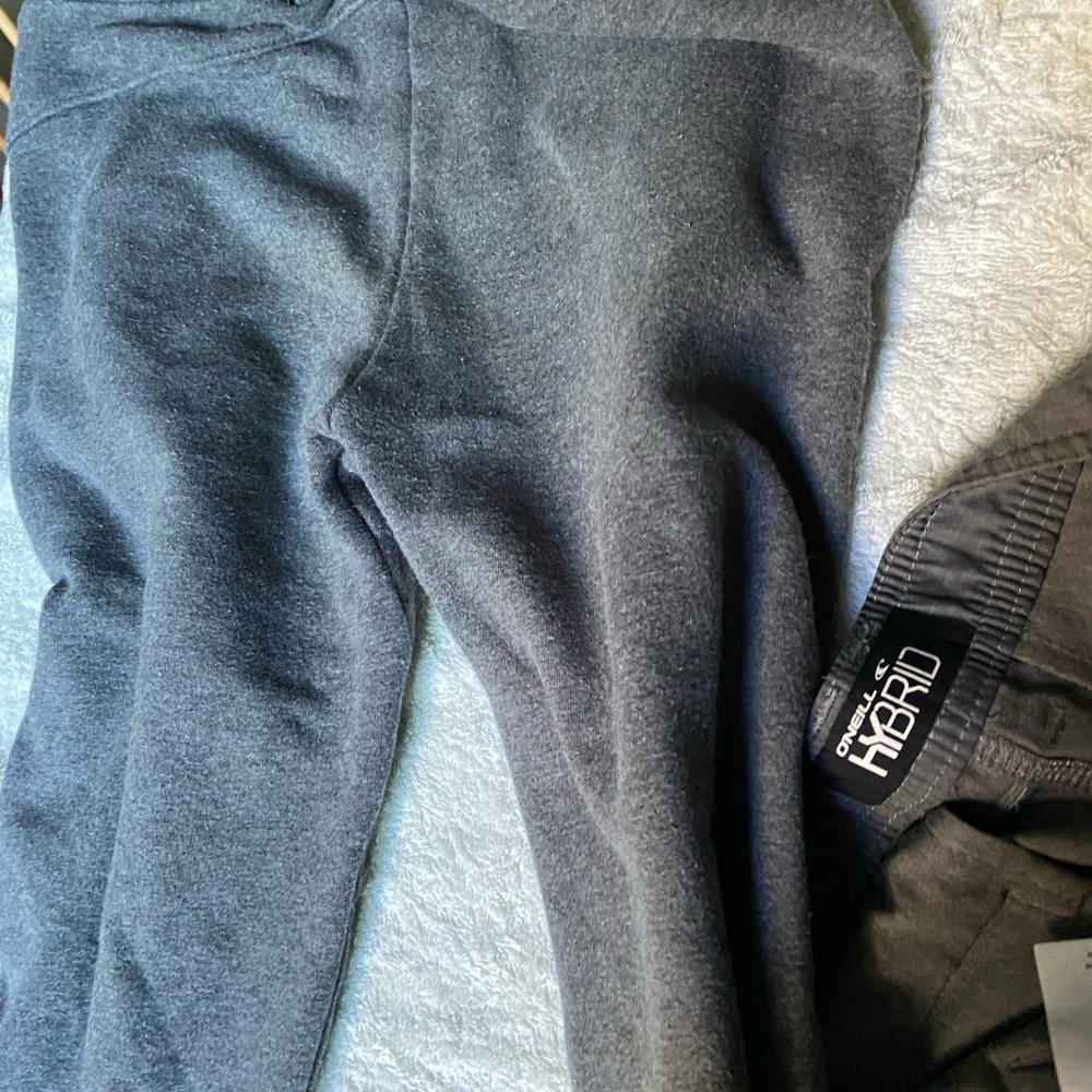 O'Neill boys bundle of 3 items Black Casual Shorts & warm joggers cool evenings - Picture 2 of 7